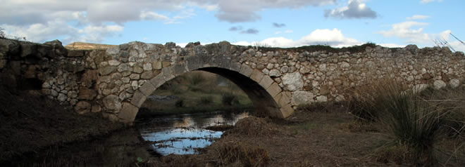 Puente Medieval de Valdepadilla